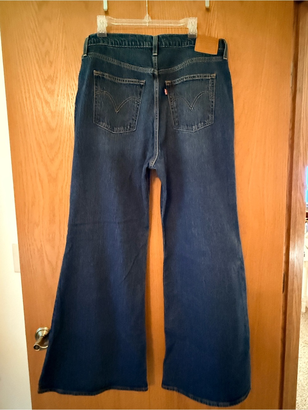Levi’s Ribcage Bell - 33”x32” - Picture 4 of 5